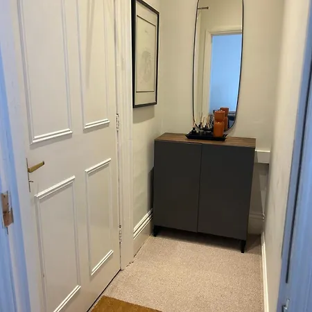 Daire Station Bridge Collection - Flat 4